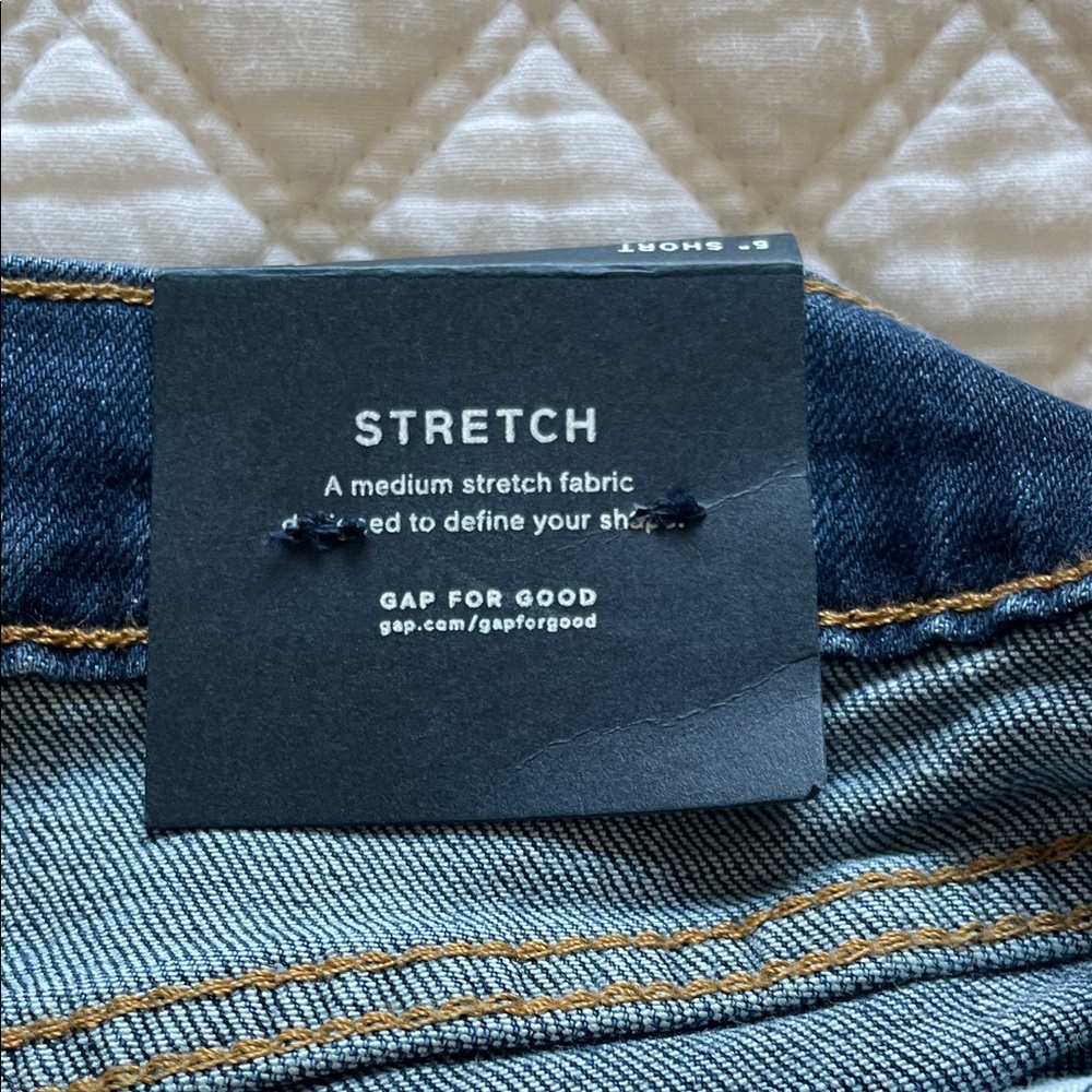 NWT GAP Blue Jean Shorts for Women - Picture 4 of 5